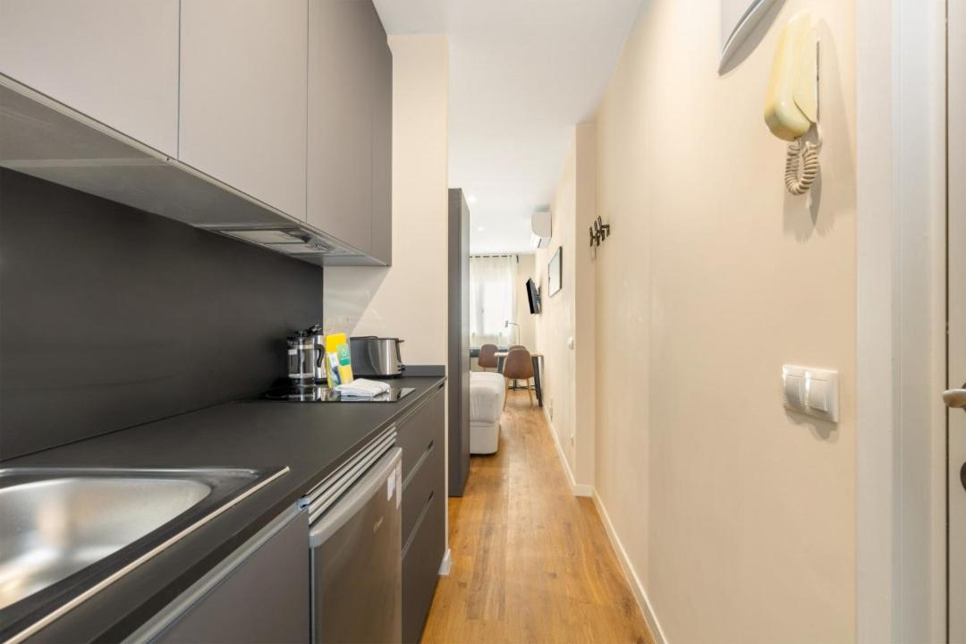 1 Bedroom 1 Bathroom Furnished - Chueca - Modern Functional - Mintystay مدريد المظهر الخارجي الصورة